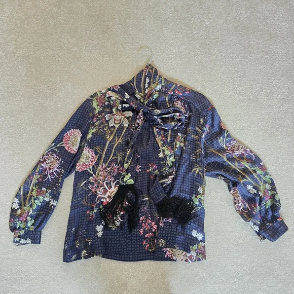 Zara LS Women's Top w Neck Tie - Picture 2 of 5